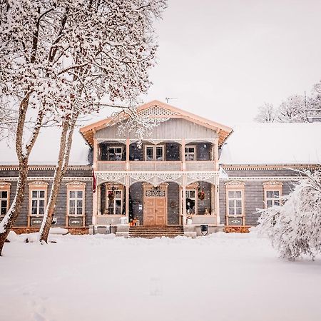 Boutique Hotel Virkas Muiza Kuldīga Buitenkant foto