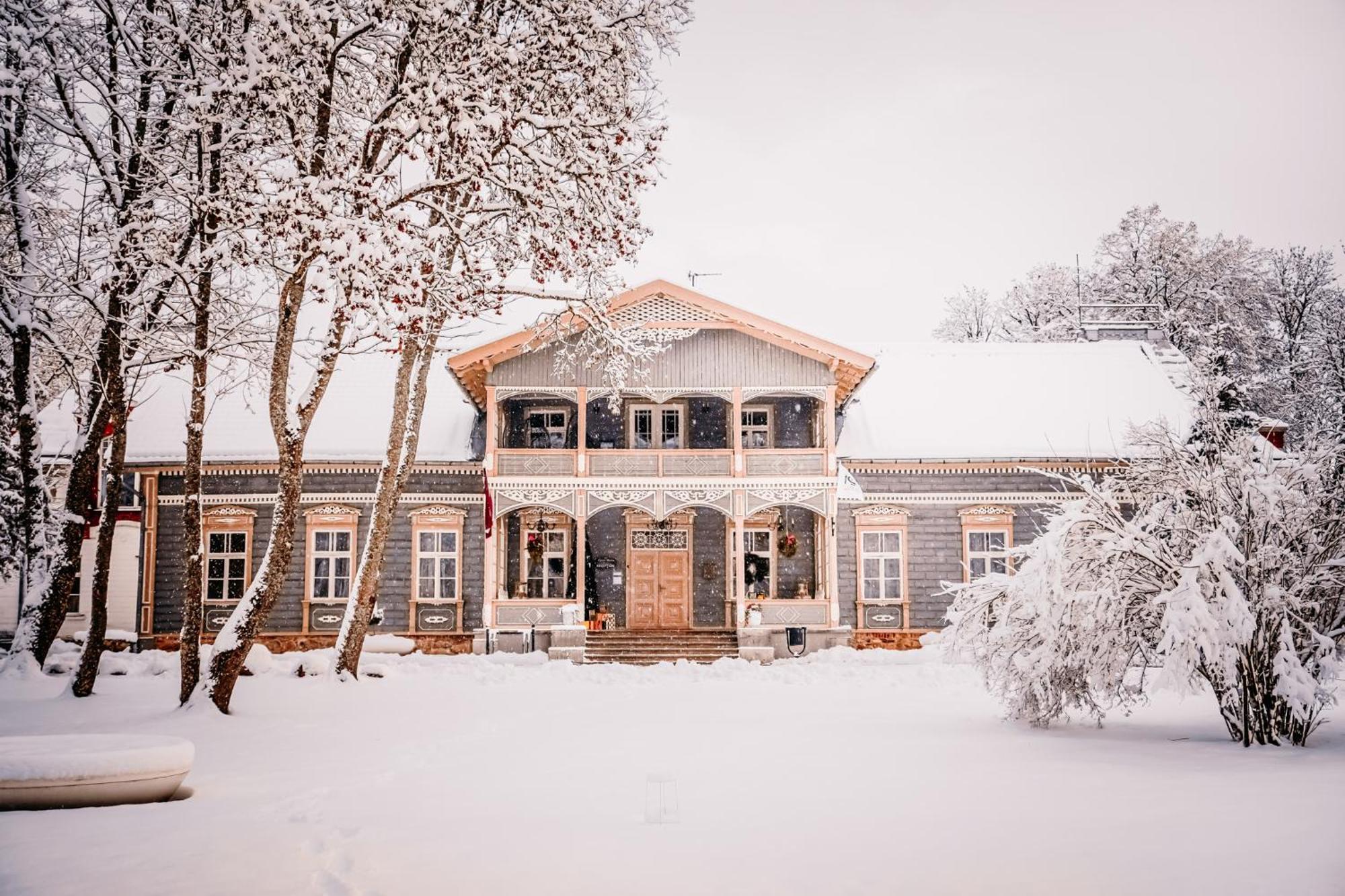 Boutique Hotel Virkas Muiza Kuldīga Buitenkant foto