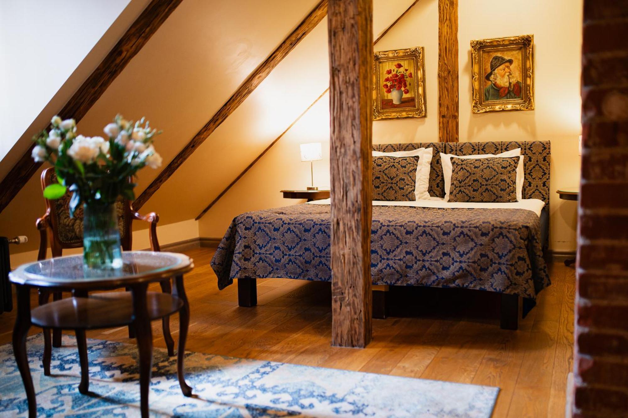 Boutique Hotel Virkas Muiza Kuldīga Buitenkant foto