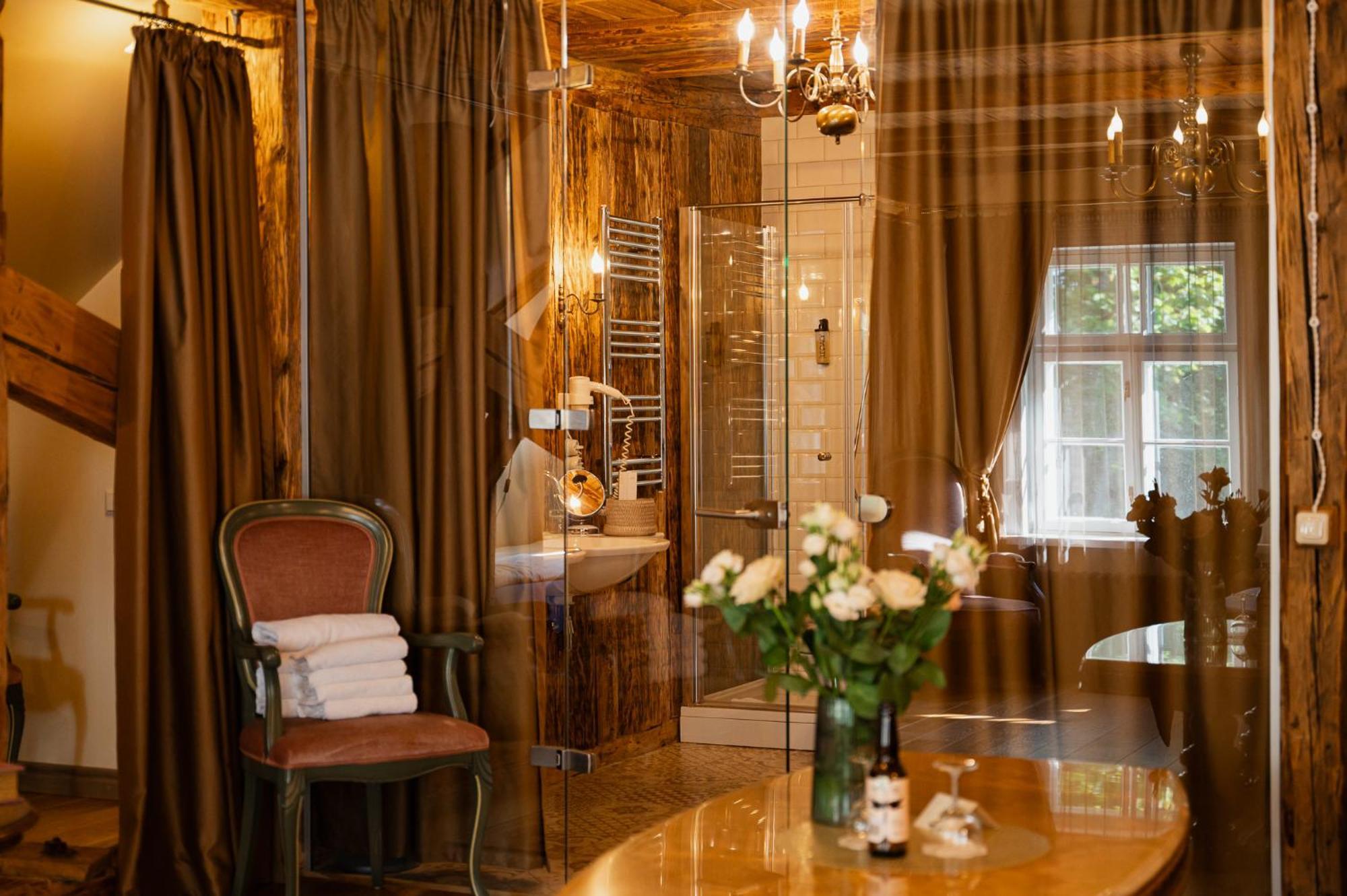 Boutique Hotel Virkas Muiza Kuldīga Buitenkant foto